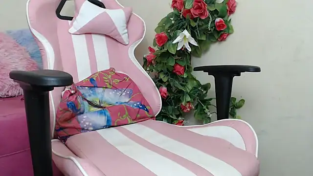 Gianna cute  online show from May 2026 12:27:02 AM