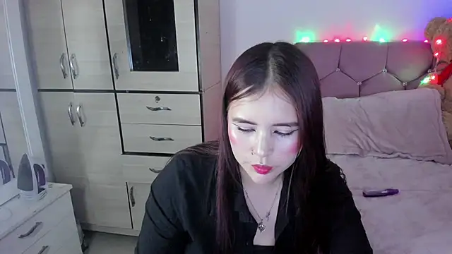 Snapshot of hotbbc_wife chatting on February 2025 11:00:01 PM hotbbc wife online show from February 2025 11:00:01 PM