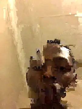 Snapshot of thekidrose chatting on December 2025 09:58:02 PM thekidrose online show from December 2025 09:58:02 PM