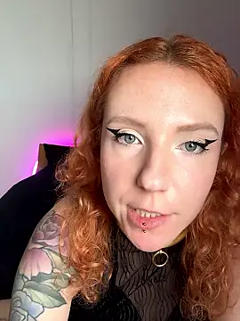 Snapshot of alt_cutie chatting on October 2025 03:20:01 PM alt cutie online show from October 2025 03:20:01 PM