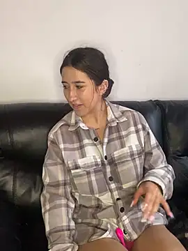  Luuna online show from March 2025 05:07:02 PM