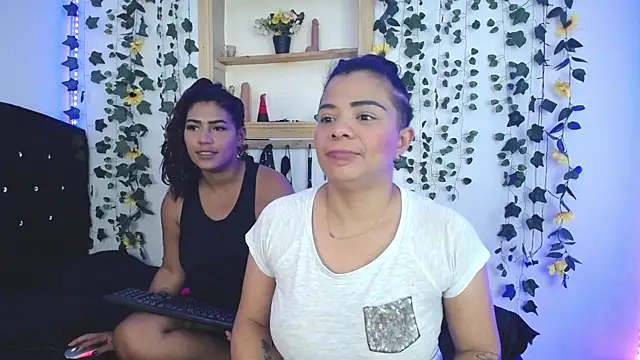 Snapshot of kaylie_dakota chatting on October 2025 02:19:02 PM kaylie dakota online show from October 2025 02:19:02 PM