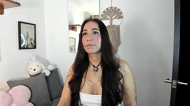 electra hunt online show from June 2026 01:21:01 AM