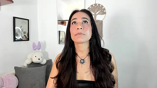 electra hunt online show from June 2026 01:03:01 AM