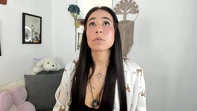 electra hunt online show from July 2026 02:40:01 AM