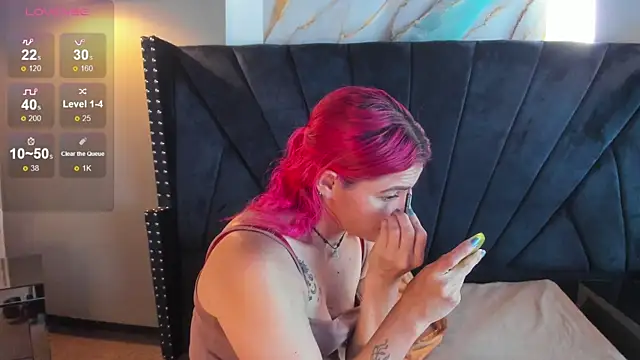 NIKI SANTANA online show from September 2025 03:46:01 AM