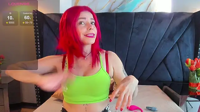 NIKI SANTANA online show from October 2025 03:49:02 AM