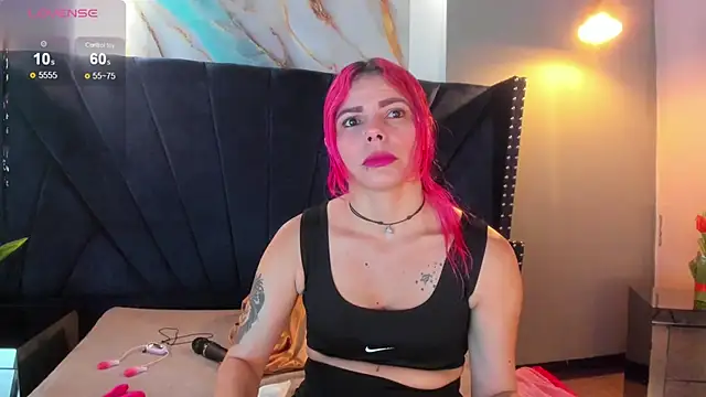 NIKI SANTANA online show from September 2025 03:43:01 AM