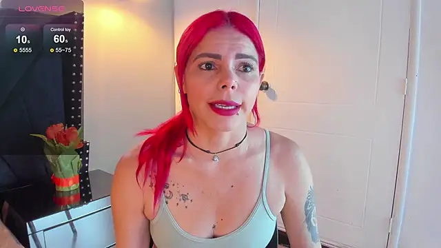 NIKI SANTANA online show from October 2025 03:50:01 AM