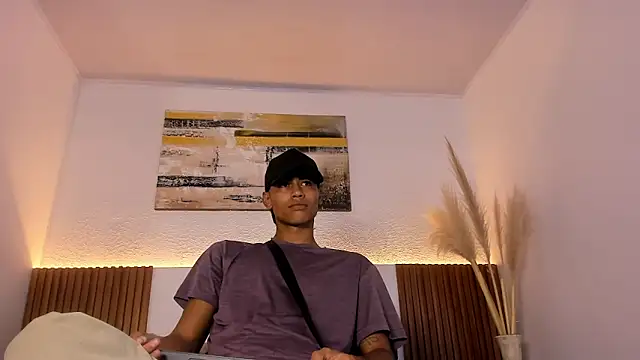 Snapshot of zander_2120 chatting on October 2025 01:12:02 PM zander 2120 online show from October 2025 01:12:02 PM