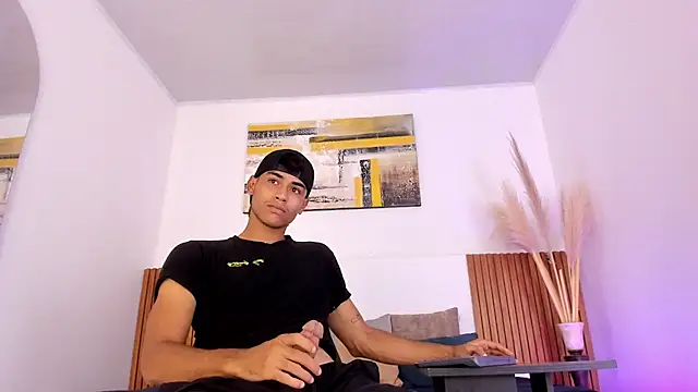 Snapshot of zander_2120 chatting on November 2025 01:15:02 PM zander 2120 online show from November 2025 01:15:02 PM