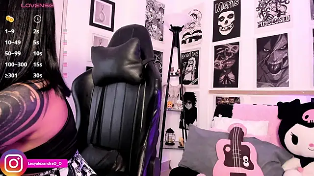 Lexyjoycce online show from November 2025 10:32:01 PM