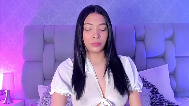 Snapshot of KarolRojas_ chatting on September 2025 03:28:01 AM KarolRojas online show from September 2025 03:28:01 AM