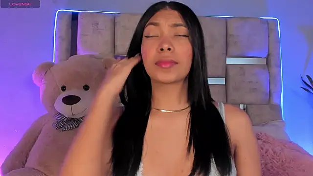 Snapshot of KarolRojas_ chatting on March 2025 03:10:02 AM KarolRojas online show from March 2025 03:10:02 AM