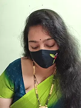 neelu-hoty online show from December 2025 02:45:01 PM