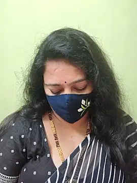 Snapshot of neelu-hoty chatting on May 2026 04:10:01 PM neelu-hoty online show from May 2026 04:10:01 PM
