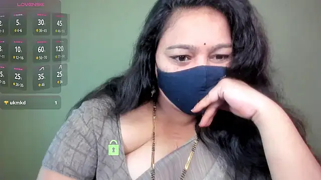 Snapshot of neelu-hoty chatting on June 2026 08:37:02 AM neelu-hoty online show from June 2026 08:37:02 AM