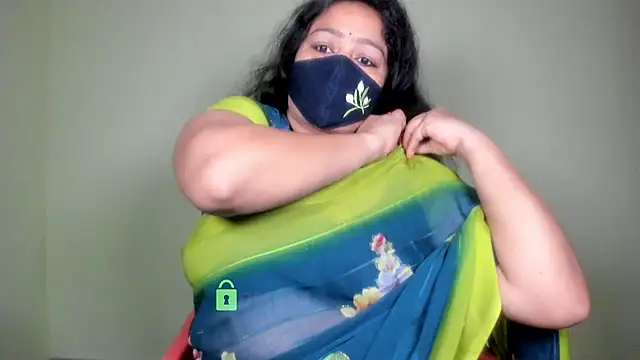 Snapshot of neelu-hoty chatting on June 2026 01:41:02 PM neelu-hoty online show from June 2026 01:41:02 PM