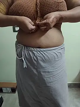 neelu-hoty online show from April 2026 04:31:01 PM