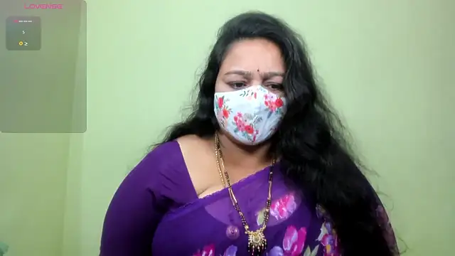 Snapshot of neelu-hoty chatting on May 2026 12:33:02 PM neelu-hoty online show from May 2026 12:33:02 PM