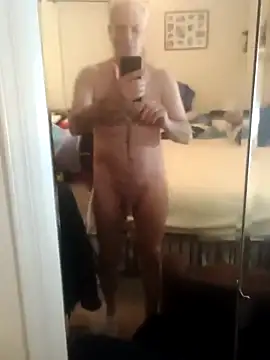 Hand69someguy online show from November 2025 10:24:02 PM