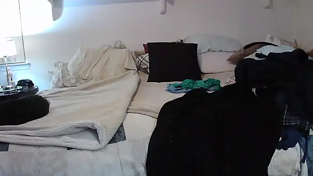 Hand69someguy online show from November 2025 01:06:01 AM