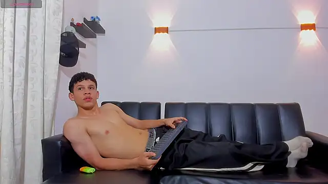 Snapshot of jeff_ross chatting on June 2026 09:15:02 AM jeff ross online show from June 2026 09:15:02 AM