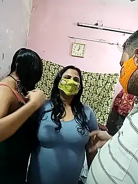 Snapshot of sexy_kaira chatting on January 2025 07:35:02 PM sexy kaira online show from January 2025 07:35:02 PM