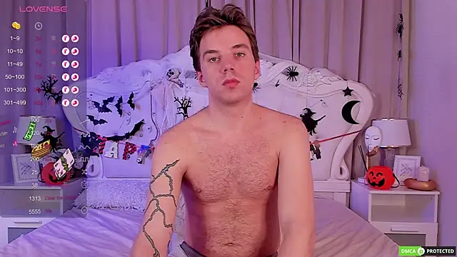 ArthurWhitee online show from October 2025 03:14:01 PM
