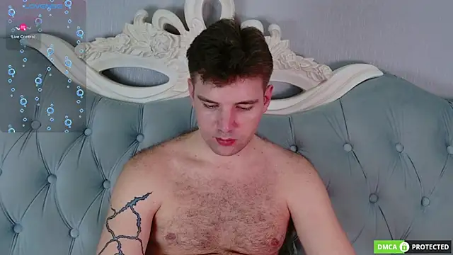 ArthurWhitee online show from April 2026 01:52:02 PM