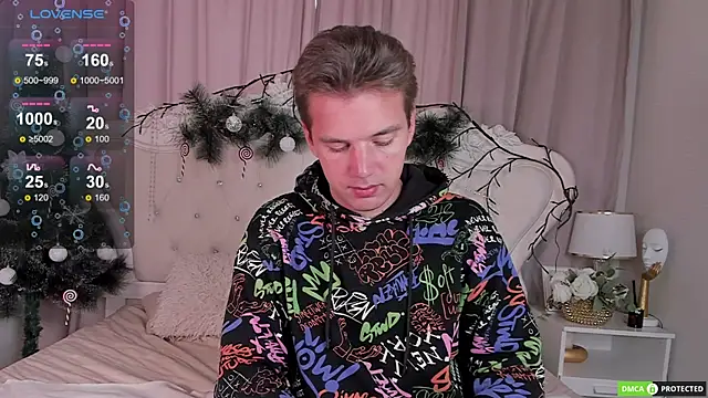 ArthurWhitee online show from December 2025 08:17:01 AM