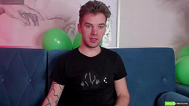ArthurWhitee online show from March 2025 03:47:01 AM