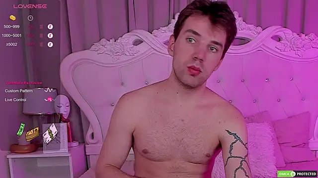 ArthurWhitee online show from September 2025 01:29:01 PM