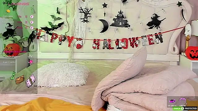 ArthurWhitee online show from October 2025 04:17:02 PM