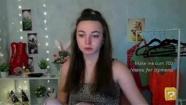  Barbie Kiss  online show from April 2026 01:26:01 PM