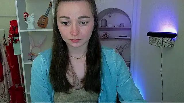  Barbie Kiss  online show from May 2026 05:09:01 PM