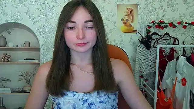  Barbie Kiss  online show from November 2025 04:22:02 PM