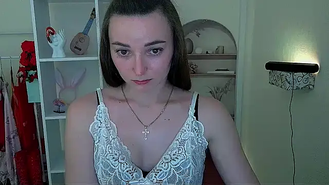  Barbie Kiss  online show from May 2026 03:08:01 PM