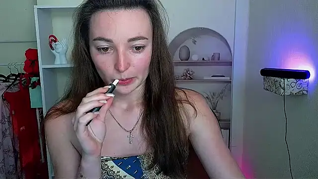  Barbie Kiss  online show from June 2026 03:11:02 PM