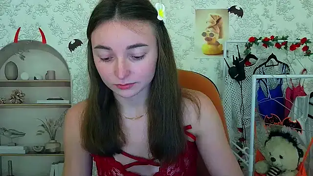  Barbie Kiss  online show from October 2025 02:28:02 PM