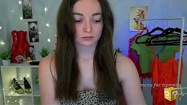  Barbie Kiss  online show from April 2026 02:07:02 PM