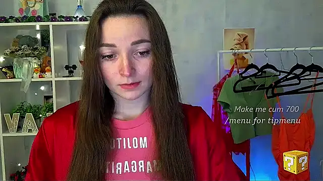  Barbie Kiss  online show from April 2026 02:53:01 PM