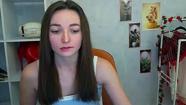  Barbie Kiss  online show from January 2026 12:42:02 PM