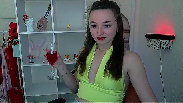  Barbie Kiss  online show from May 2026 04:27:02 PM