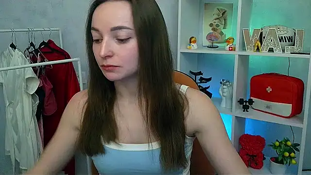  Barbie Kiss  online show from February 2026 10:04:02 AM