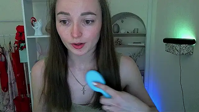  Barbie Kiss  online show from June 2026 05:01:02 PM