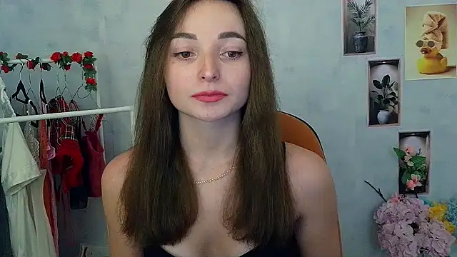  Barbie Kiss  online show from December 2025 06:25:01 PM