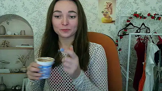  Barbie Kiss  online show from November 2025 06:12:02 PM