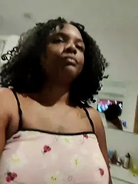 Snapshot of RebecApreta chatting on November 2025 10:29:01 AM RebecApreta online show from November 2025 10:29:01 AM