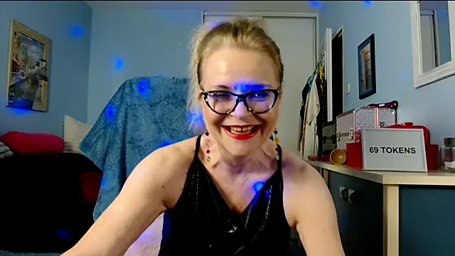 sexyjennyeu online show from March 2026 09:42:02 PM